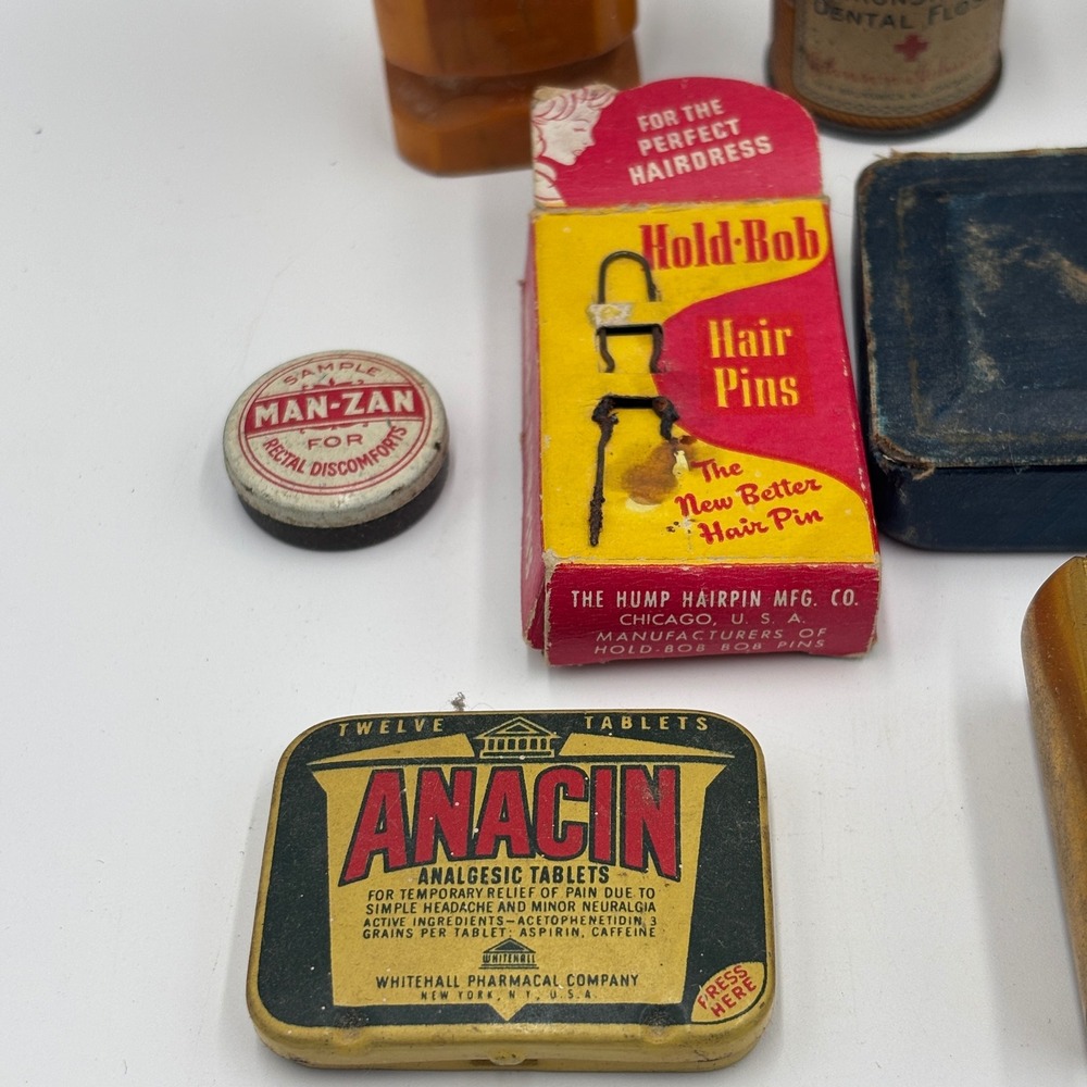 Vintage Apothecary Tin Lot Gillette Razor Bakelite Shaving Brush Mennen Tins - Picture 6 of 9